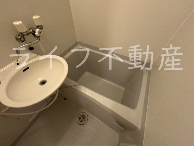カラコレスの浴室|お風呂です