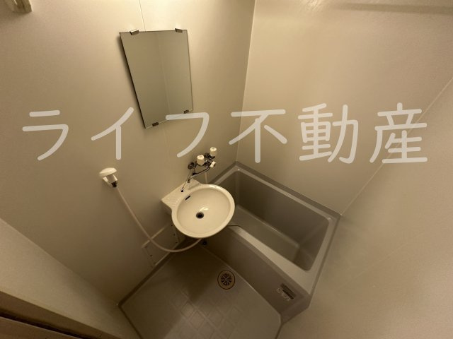 カラコレスの浴室|お風呂で日々の疲れを落としましょう