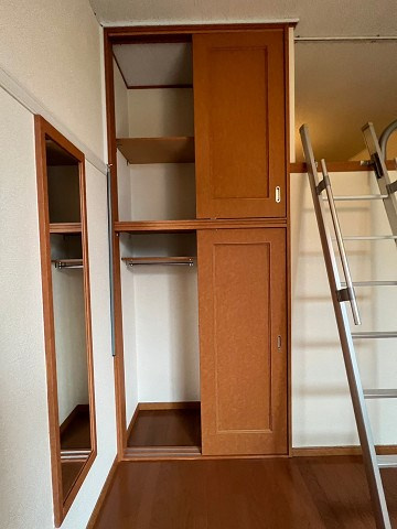 レオパレスパレス猪名寺の収納|収納豊富です
