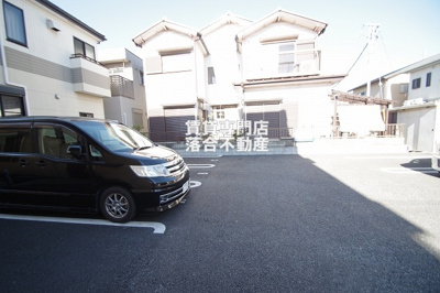 【駐車場】 | ダイヤモンドムーン | 敷地内駐車場完備