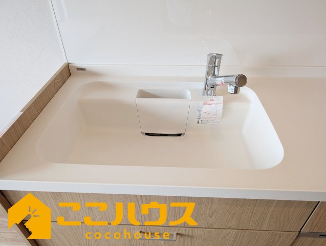 サザンパレス那覇ソレイユのキッチン|洗い物のしやすいワイドシンク