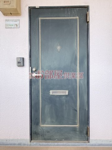 豊国スカイマンション国分の玄関
