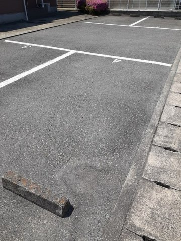オーブリー鳴門　Ａの駐車場|駐車スペースもあります