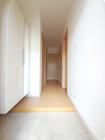 イリーデの玄関|収納もある玄関です