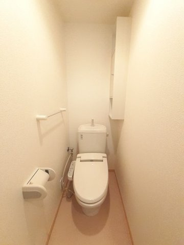 キルシュ　ブラウのトイレ|落ち着いた色調のトイレです