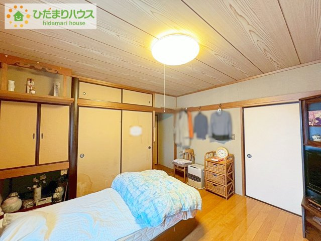 日立市西成沢町4丁目　中古戸建の洋室|お掃除しやすく、清潔感を保てるのでダニも発生しにくいフローリング♪