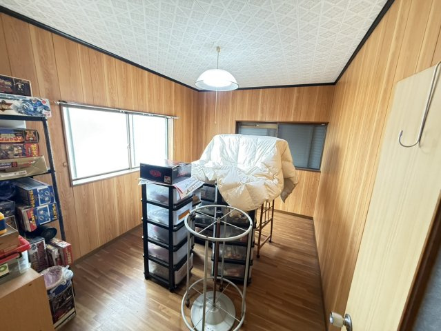 貝塚市窪田　中古戸建の洋室
