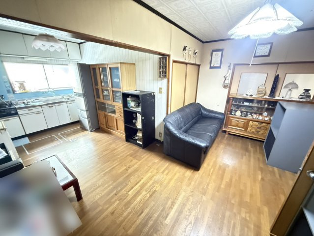 貝塚市窪田　中古戸建の居間・リビング