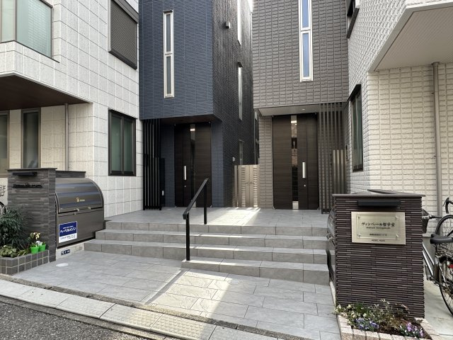 ヴァンベール哲学堂のエントランス