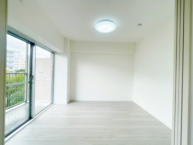 久喜スカイハイツの寝室|ドキドキの新生活も、安心してスタート。ぴったりの住まいを見つけませんか？クランディアが一緒に住まい選びをサポートします‼　まずは、お気軽にお問合せください　＃クランディア