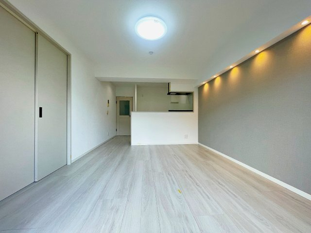 久喜スカイハイツの居間・リビング|ドキドキの新生活も、安心してスタート。ぴったりの住まいを見つけませんか？クランディアが一緒に住まい選びをサポートします‼　まずは、お気軽にお問合せください　＃クランディア