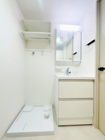 久喜スカイハイツの独立洗面台|ドキドキの新生活も、安心してスタート。ぴったりの住まいを見つけませんか？クランディアが一緒に住まい選びをサポートします‼　まずは、お気軽にお問合せください　＃クランディア