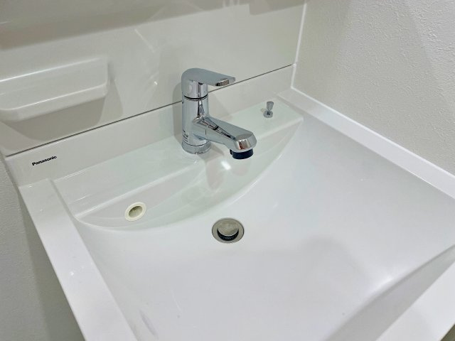 久喜スカイハイツの独立洗面台|ドキドキの新生活も、安心してスタート。ぴったりの住まいを見つけませんか？クランディアが一緒に住まい選びをサポートします‼　まずは、お気軽にお問合せください　＃クランディア