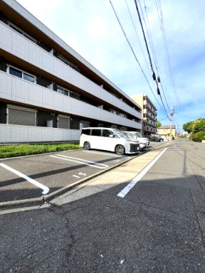 ガーデンテラスの駐車場|カースペースがあります