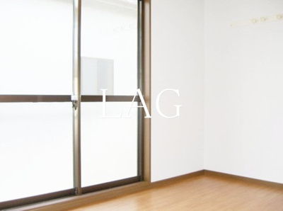 【居間・リビング】 | グレース市川 | 洋室のお部屋です。