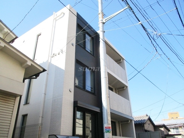 omoci d`akabanekitaの外観|3階建てです☆