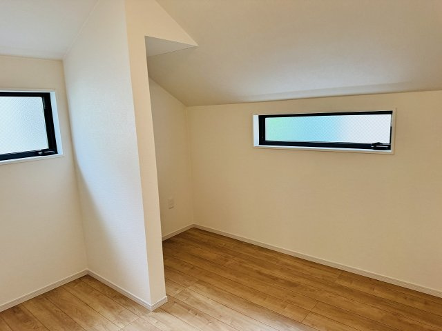 八王子市　片倉町　新築一戸建て　２２期の洋室|～2階5.2帖のサービスルーム～
