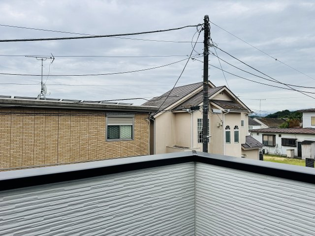 八王子市　片倉町　新築一戸建て　２２期のバルコニー|～陽当たりの良いバルコニー　洗濯物がよく乾きそうです～