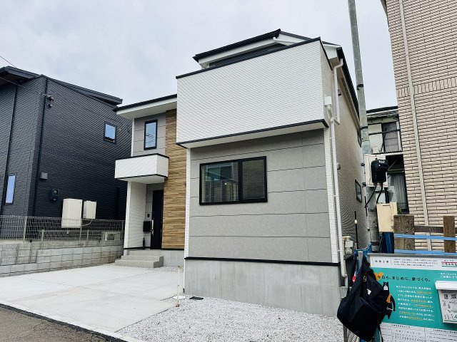 八王子市　片倉町　新築一戸建て　２２期の駐車場|～並列2台駐車可能カースペース～