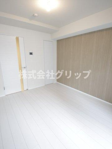 LEXE横濱関内の洋室