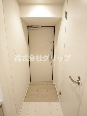 LEXE横濱関内の玄関