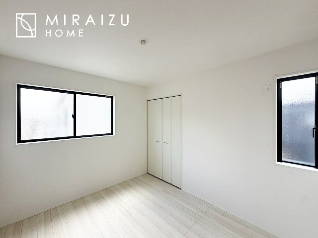 【寝室】 | 建物完成につき、実際のお部屋をごゆっくりご見学いただけます。お休みの日にご家族で見学はいかがでしょう。