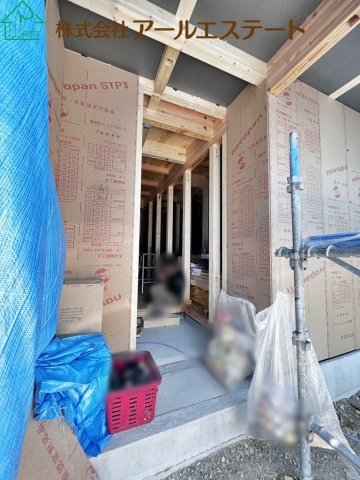 加古川市加古川町美乃利　　　JR「加古川駅」徒歩11分の玄関