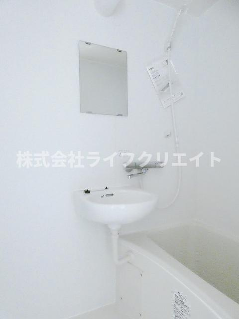 ドゥエル川端の洗面所