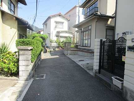 戸坂出江1丁目の前面道路含む現地写真