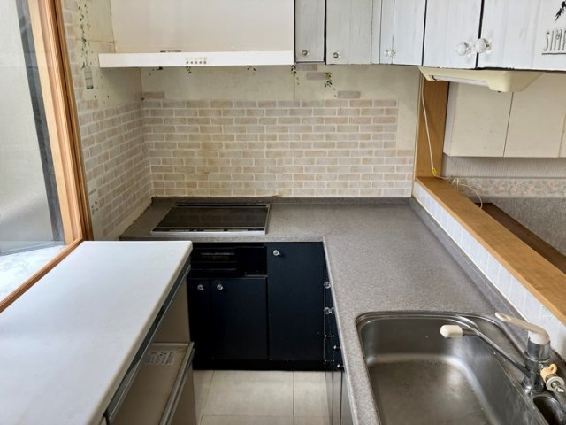 清水戸建のキッチン