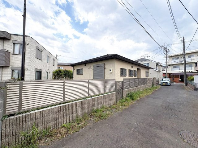【外観】 | 西東京市泉町1丁目　中古一戸建住宅　(保谷店) | スーパー・コンビニも徒歩10分以内にありお買い物も便利。