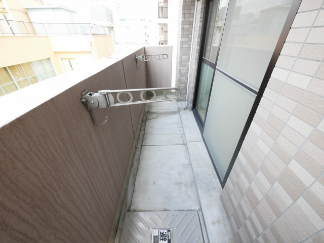 大阪市西区西本町２丁目の賃貸マンションのバルコニー