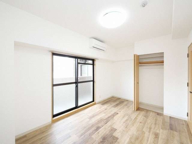 大阪市西区西本町２丁目の賃貸マンションの居間・リビング