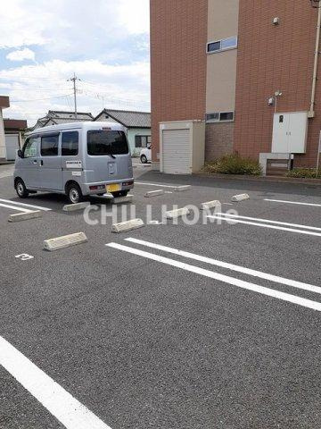 アンバー　レジデンスの駐車場|当社、チルホームのHPもご覧ください(^^)/物件情報多数♪