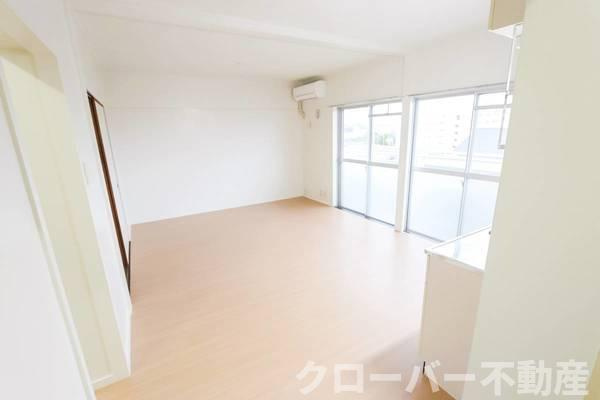 ビレッジハウス詫間2号棟の居間・リビング|ビレッジハウスの同一物件・同一タイプの間取りの写真です
