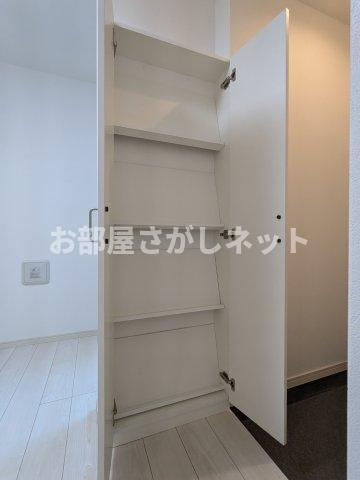 バズ西台Ⅲの収納