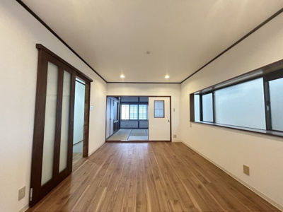【居間・リビング】 | 岸和田3丁目戸建賃貸