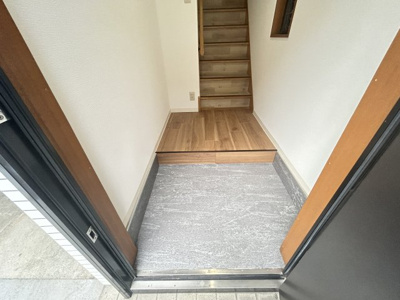 【玄関】 | 岸和田3丁目戸建賃貸