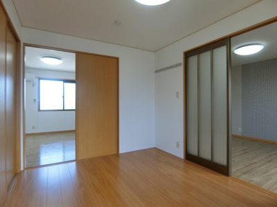 【洋室】 | ロワール福原B棟 | イメージ201号室の写真（反転あり）