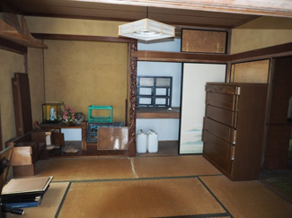 【和室】 | 大網白里市金谷郷　平家 | 続きの和室の6畳部分です。床の間と押し入れがあります
