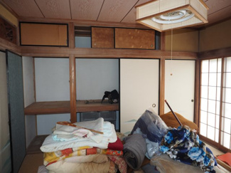 【居間・リビング】 | 大網白里市金谷郷　平家 | 続きの和室の8畳部分です。押し入れがあります