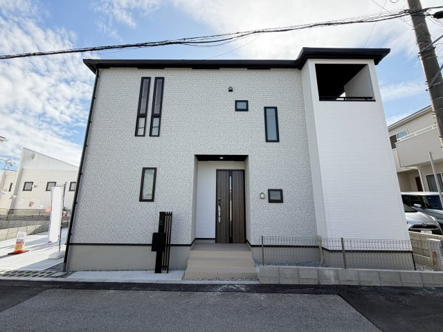 南城市玉城親慶原（全2棟）1号棟の外観|1号棟　並列駐車2台完備♪