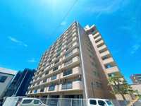 【外観】 | 東峰マンション大牟田駅南☆仲介手数料無料☆ | JR鹿児島本線・西鉄天神大牟田線、Wアクセスの大牟田駅まで徒歩約5～7分。西鉄は始発駅のため、福岡（天神）方面へ座って通勤できるメリットがあります。JRとの乗り換えもスムーズです。