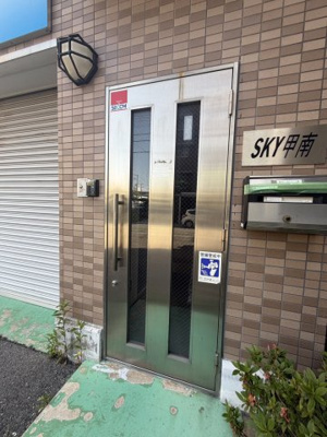 【エントランス】 | ラルーチェ本庄町
