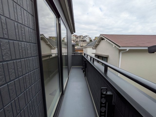 中朝霧丘新築戸建のバルコニー