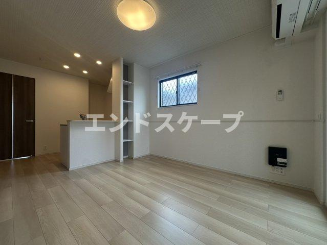 クリスタル　パレスの居間・リビング|高崎、前橋のお部屋探しはエンドスケープまで！お客様の理想お聞かせ下さい♪