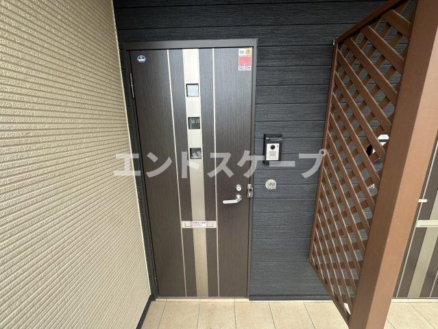 クリスタル　パレスの玄関|高崎、前橋のお部屋探しはエンドスケープまで！お客様の理想お聞かせ下さい♪
