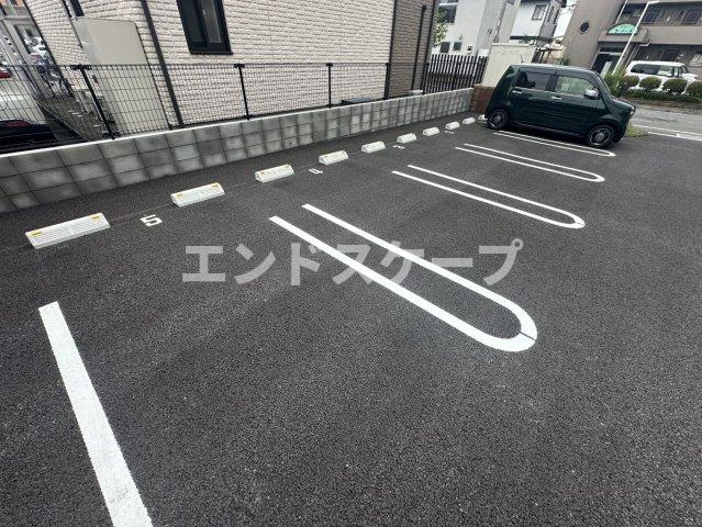 クリスタル　パレスの駐車場|高崎、前橋のお部屋探しはエンドスケープまで！お客様の理想お聞かせ下さい♪