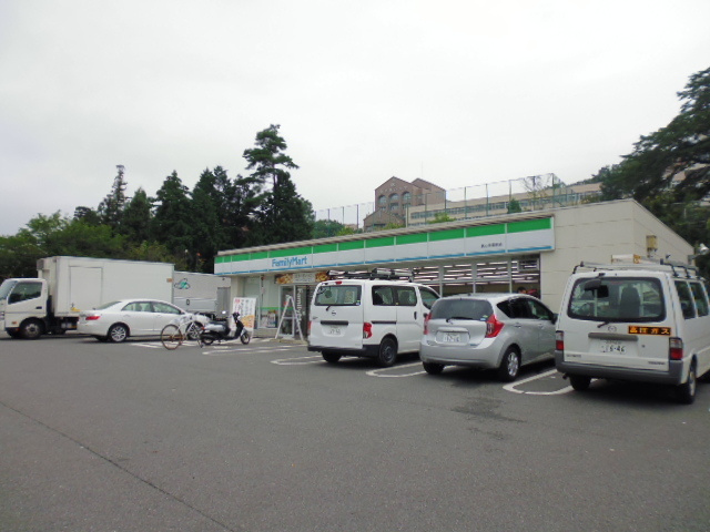パラシオンⅢのその他|ファミリーマート純心学園前店