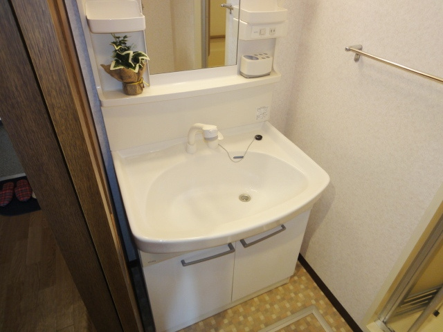 オーベルジュ宝塚の洗面所|コンパクトで使いやすい洗面所
